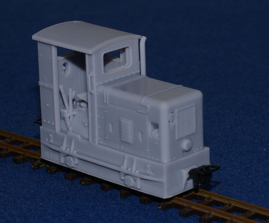 RUSTON & HORNSBY MINIATURE / NARROW GAUGE DIESEL [2] (BODY ONLY) (O9 Gauge 7mm scale)