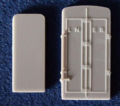 GRESLEY COACH CORRIDOR END COVER - LNER (O Gauge 7mm Scale)