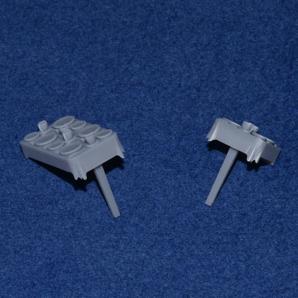LMS 2+1 DINING COACH TABLES (with plates, cutlery and table cloths) - BR (O Gauge 7mm scale)