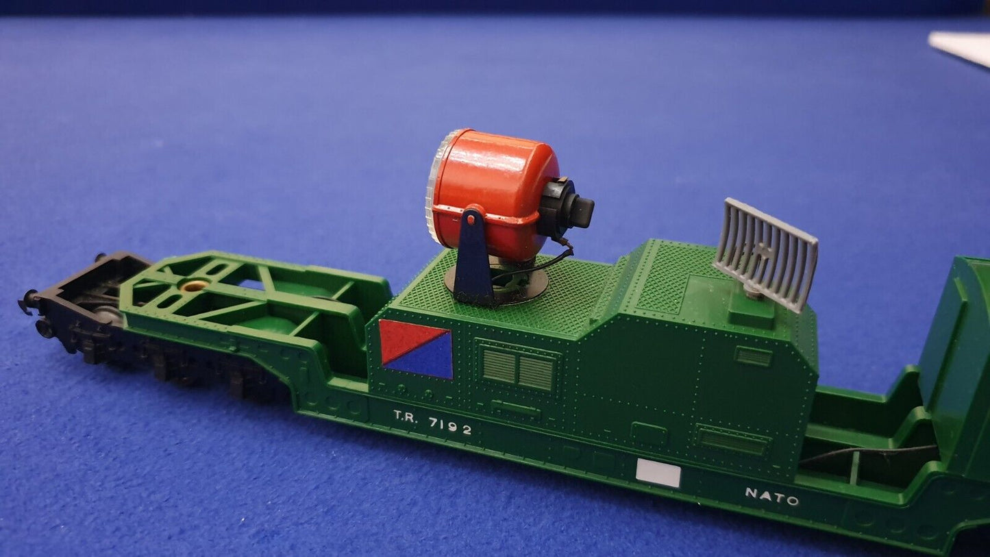 TRIANG HORNBY BATTLE SPACE BULB HOLDER  for R341 SEARCHLIGHT WAGON [REPRODUCTION PART] (OO Gauge 4mm scale)